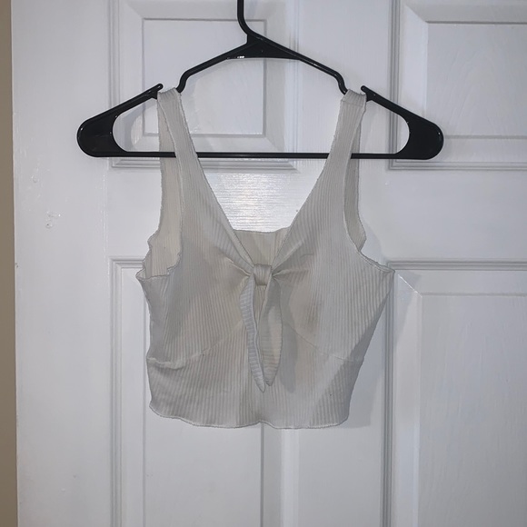 Adika Tops - 🎉white crop top